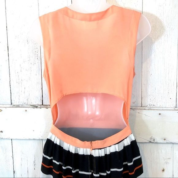 LUSH - Open Back Maxi Dress - EUC - Picture 3 of 8